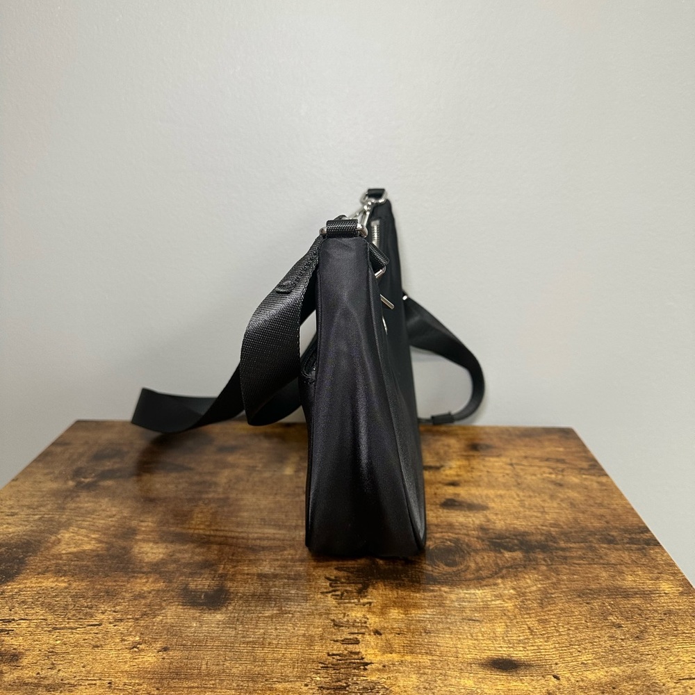 Lululemon City Essentials Small Shoulder Bag - Picture 5 of 14